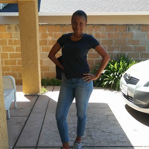 Meet your Posher, Maxine